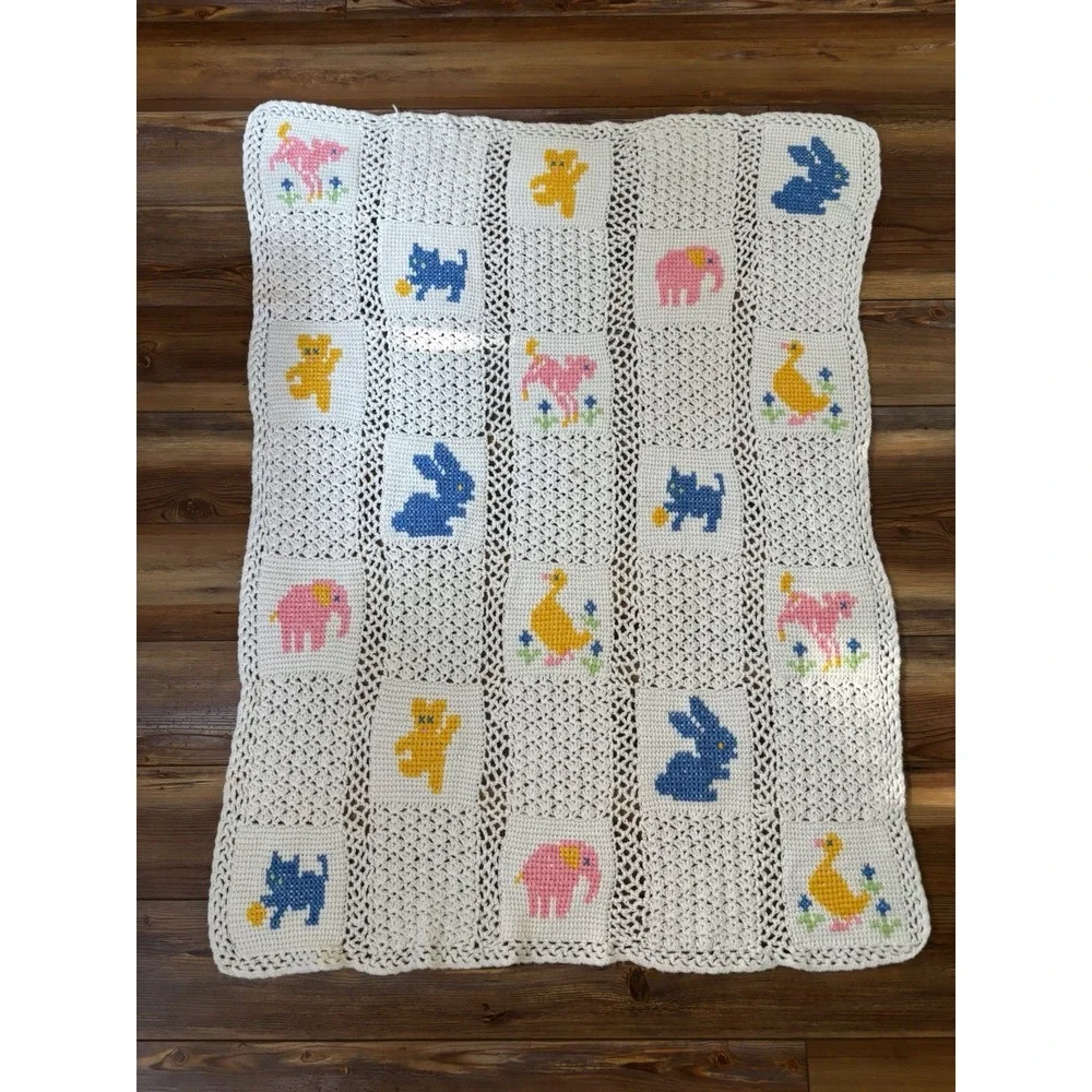 Crochet Baby Blanket‎ Afghan Throw White Blocks Squares Animals Handmade